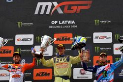 El podio: Antonio Cairoli, Tim Gajser y Romain Febvre