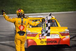 Kyle Busch, Joe Gibbs Racing Toyota, ganador