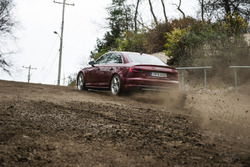 Mattias Ekström test Audi A4