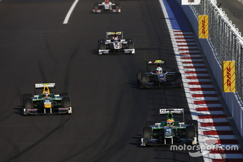 Sochi 2014: Rio Haryanto di depan Pierre Gasly