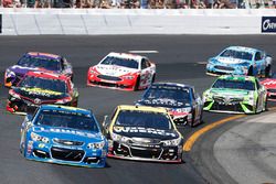 Jimmie Johnson, Hendrick Motorsports Chevrolet Jamie McMurray, Chip Ganassi Racing Chevrolet