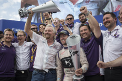 Sir Richard Branson and Sam Bird, DS Virgin Racing, celerate with the team
