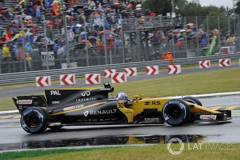 17: Jolyon Palmer, Renault Sport RS17 (termasuk penalti 15 grid)
