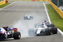 Carlos Sainz Jr., Scuderia Toro Rosso STR12, Lance Stroll, Williams FW40