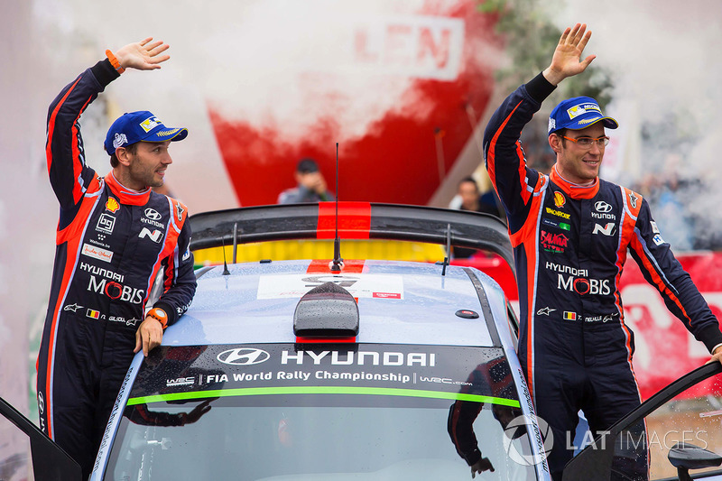 I vincitori Thierry Neuville, Nicolas Gilsoul, Hyundai Motorsport