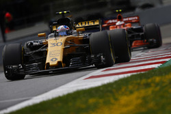 Jolyon Palmer, Renault Sport F1 Team RS17, Stoffel Vandoorne, McLaren MCL32