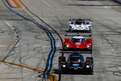 #10 Wayne Taylor Racing Cadillac DPi: Ricky Taylor, Jordan Taylor