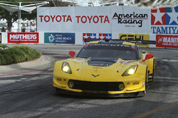 #4 Corvette Racing Chevrolet Corvette C7.R: Oliver Gavin, Tommy Milner
