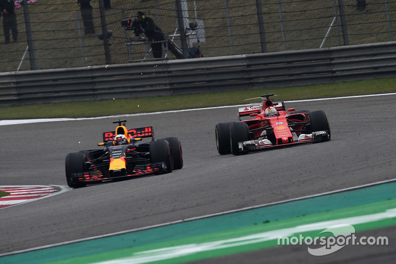 Sebastian Vettel não conseguiu derrotar Hamilton e terminou em segundo, mas protagonizou uma bela disputa com Daniel Ricciardo.