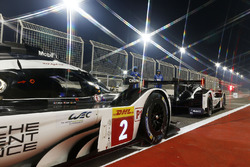 #2 Porsche Team Porsche 919 Hybrid: Romain Dumas, Neel Jani, Marc Lieb, #1 Porsche Team Porsche 919 Hybrid: Timo Bernhard, Mark Webber, Brendon Hartley