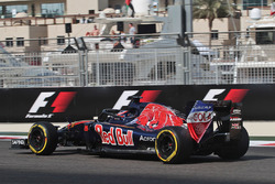 Daniil Kvyat, Scuderia Toro Rosso STR11 with a Halo cockpit cover