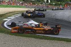 Jacques Villeneuve, BAR 004 Honda t-bones Heinz-Harald Frentzen, Arrows A23 Cosworth