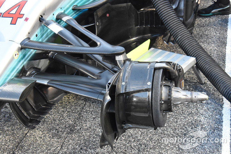 Mercedes AMG F1 W08 front brake drums detail