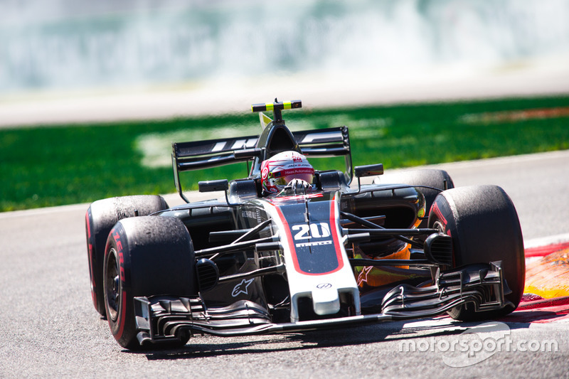 Giri 47 e 49 - Kevin Magnussen, Haas F1 Team VF-17