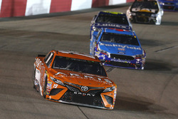 Daniel Suárez, Joe Gibbs Racing Toyota, Aric Almirola, Richard Petty Motorsports Ford