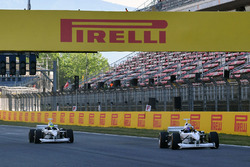 Patrick Friesacher, F1 Experiences tweezitter-rijder en Frankie Muniz, acteur en Zsolt Baumgartner,