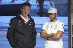 James Allison, Technical Director, Mercedes AMG F1, Lewis Hamilton, Mercedes AMG F1