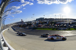 Ryan Blaney, Wood Brothers Racing Ford, David Ragan, Front Row Motorsports Ford