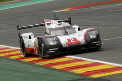 #2 Porsche Team Porsche 919 Hybrid: Timo Bernhard, Earl Bamber, Brendon Hartley
