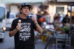 Francesco Bagnaia mit T-Shirt von Nicky Hayden