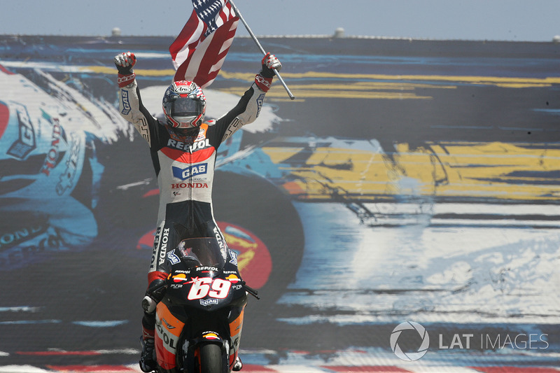 Nicky Hayden, Repsol Honda Team celebrate