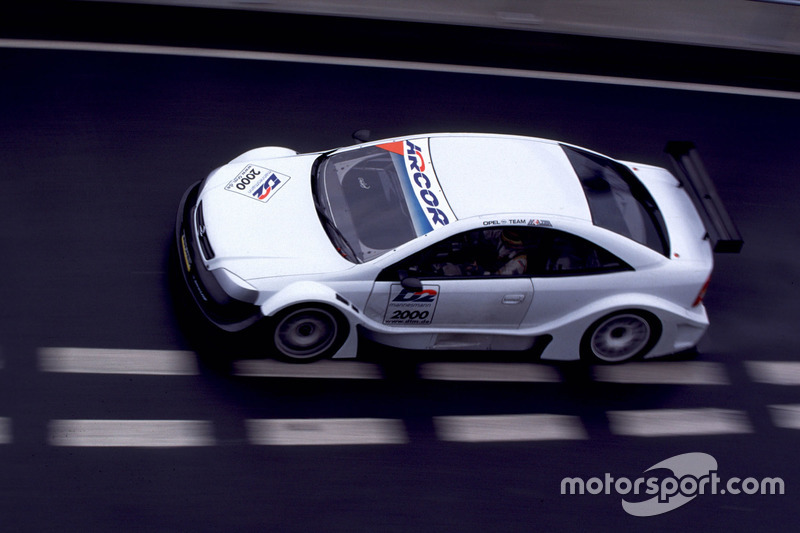 Joachim Winkelhock, Opel Astra DTM