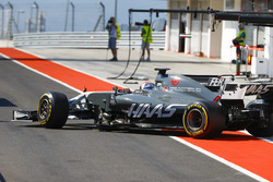 Santino Ferrucci , Haas F1 Team VF-17