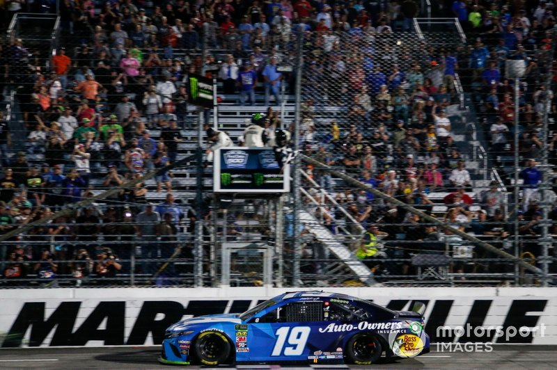 Race winner Martin Truex Jr., Joe Gibbs Racing, Toyota Camry Auto Owners Insurance