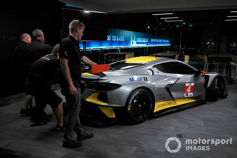 Il team Corvette team sposta la #4 Corvette Racing Corvette C7.R, GTLM 2020 per la sua introduzione nel mondo delle corse