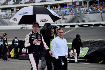 Brad Keselowski, Team Penske, Ford Mustang Discount Tire, rain delay