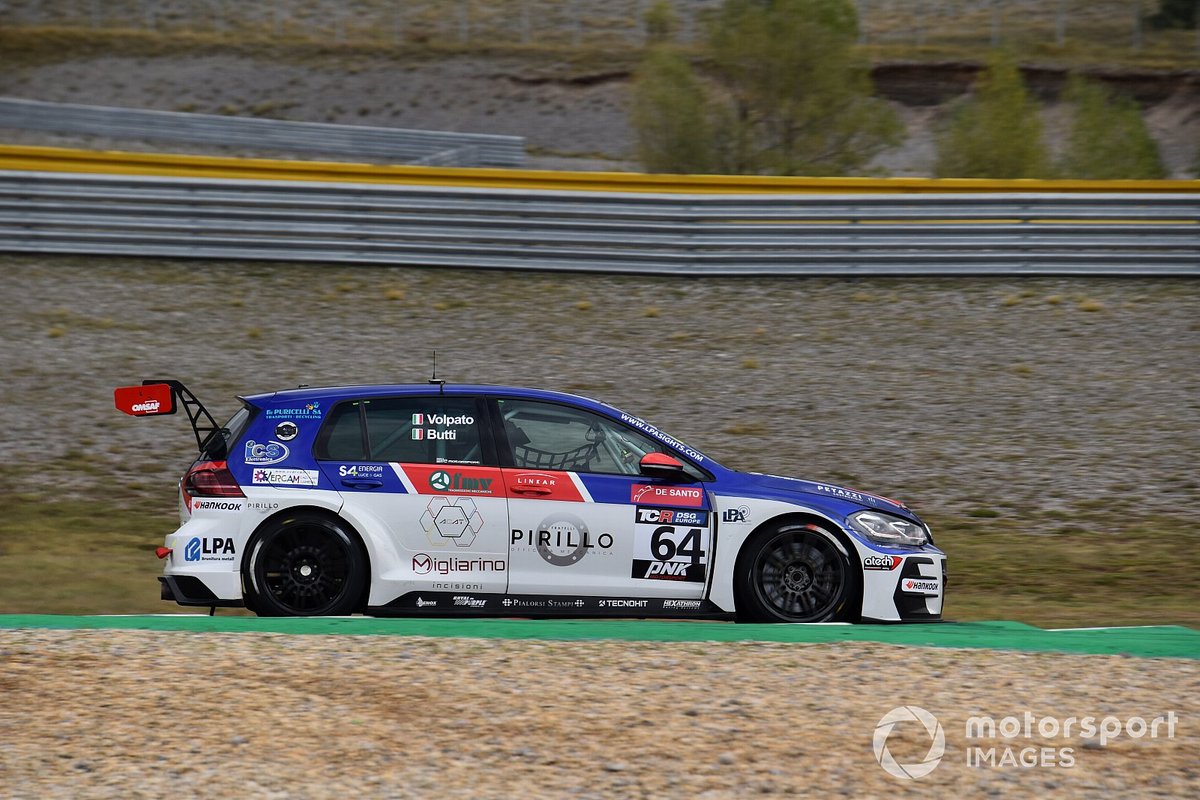 #64 Elite Motorsport, Volkswagen Golf GTI TCR DSG: Gabriele Volpato, Marco Butti