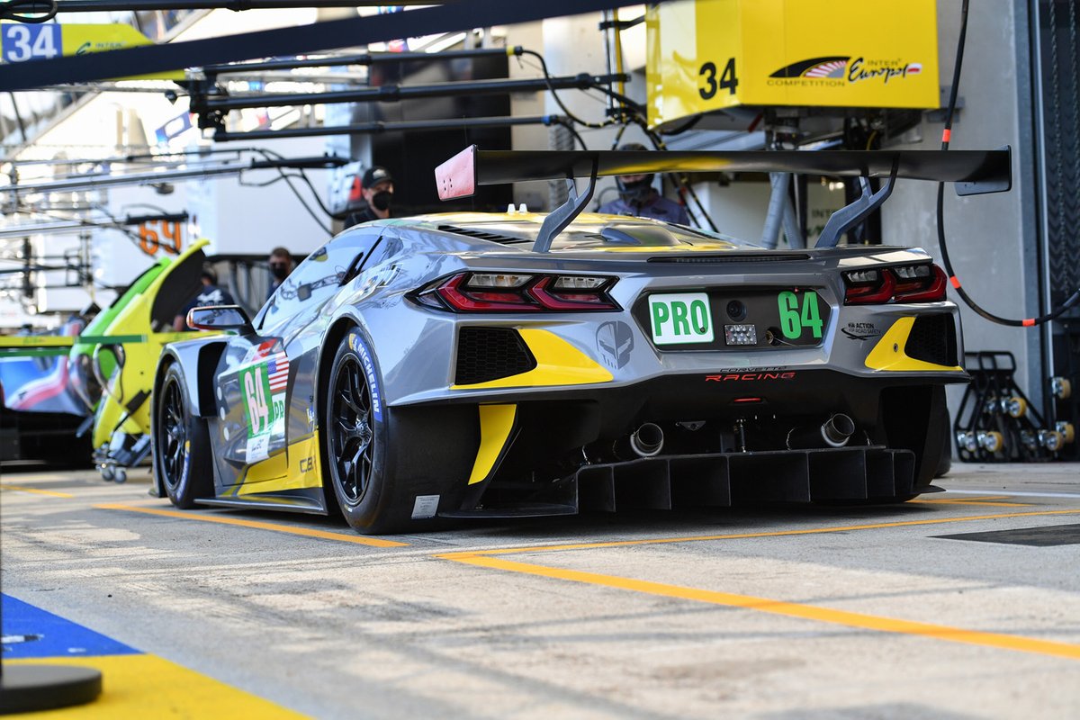 #64 Corvette Racing Chevrolet Corvette C8.R LMGTE Pro, Tommy Milner, Nicholas Tandy, Alexander Sims