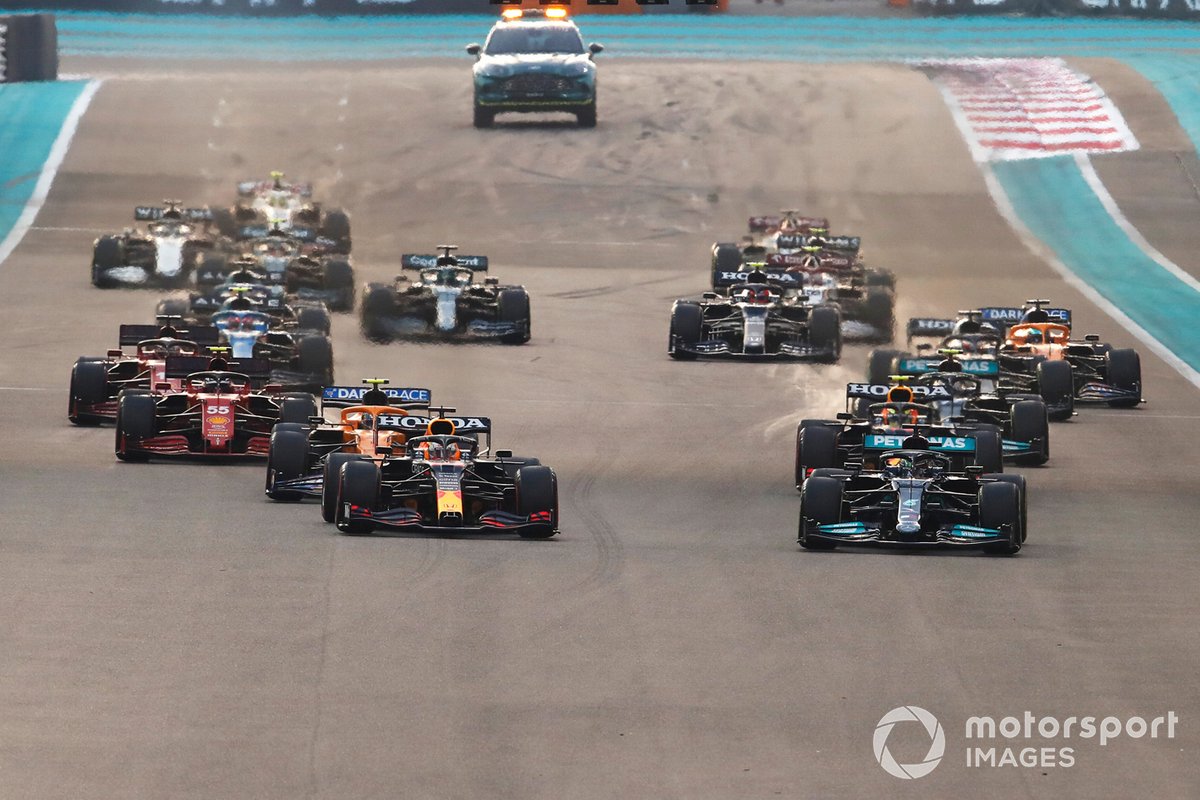 Arrancada Lewis Hamilton, Mercedes W12, Max Verstappen, Red Bull Racing RB16B