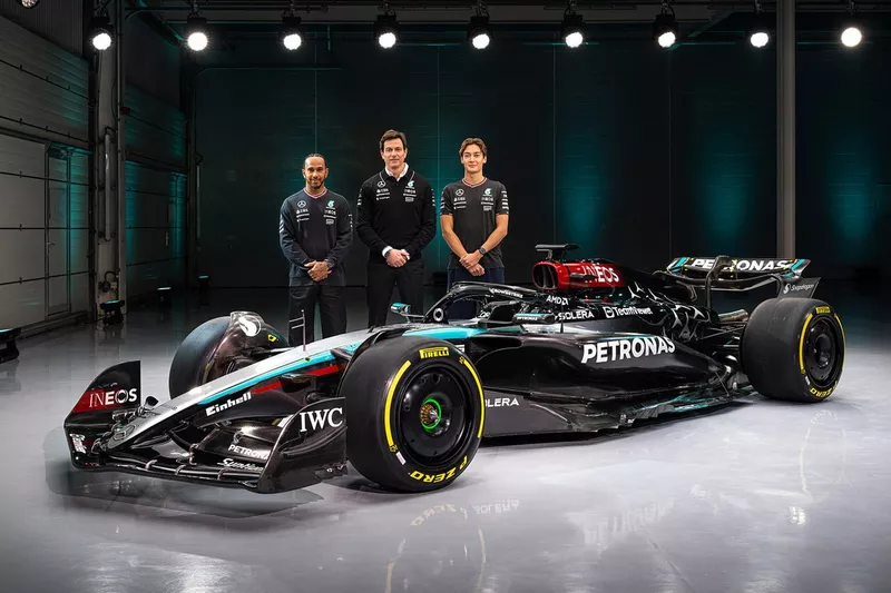 ギャラリー】これがメルセデスF1のニューマシンだ！ 新コンセプトで