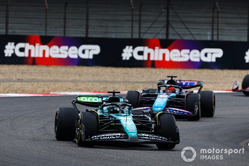 Lance Stroll, Aston Martin AMR24, Esteban Ocon, Alpine A524
