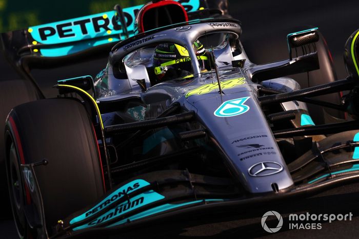 Lewis Hamilton, Mercedes W13