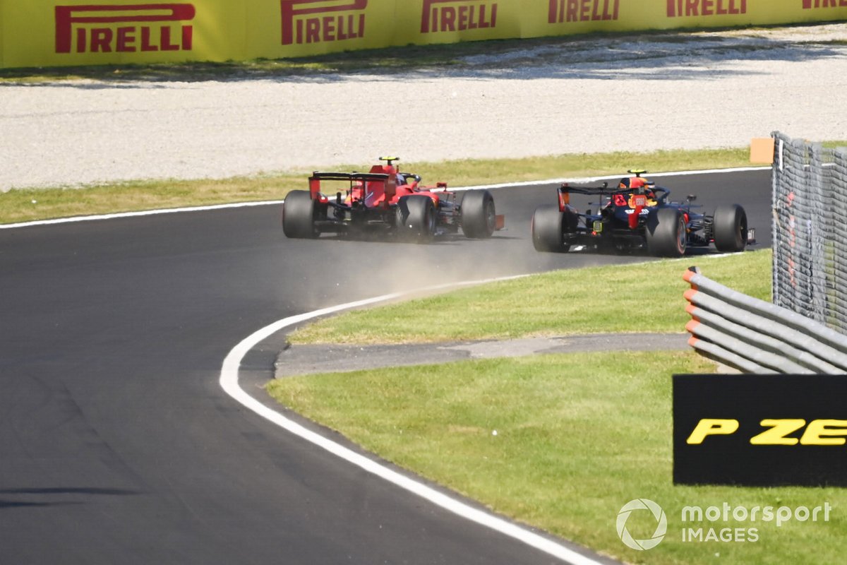 Alex Albon, Red Bull Racing RB16, lotta con Charles Leclerc, Ferrari SF1000