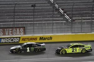 #1: Kurt Busch, Chip Ganassi Racing, Chevrolet Camaro Monster Energy #21: Matt DiBenedetto, Wood Brothers Racing, Ford Mustang Menards/Duracell