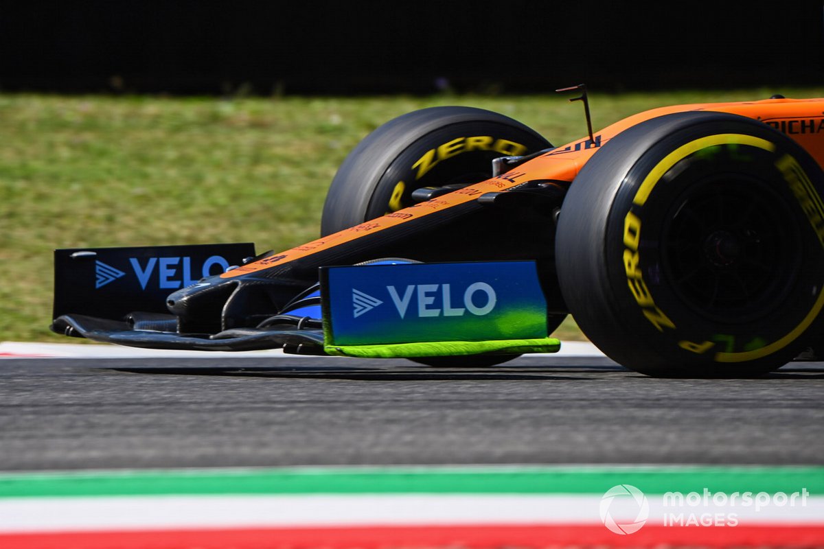 Vernice Flow-viz sull'ala anteriore della McLaren MCL35