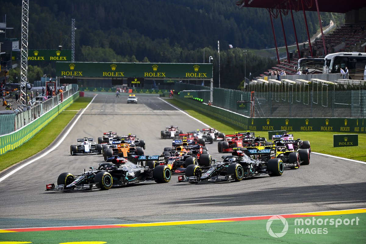 Lewis Hamilton, Mercedes F1 W11 Valtteri Bottas, Mercedes F1 W11, Daniel Ricciardo, Renault F1 Team R.S.20, Max Verstappen, Red Bull Racing RB16