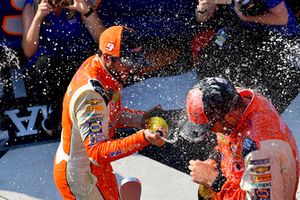 Chase Elliott, Hendrick Motorsports, Chevrolet Camaro SunEnergy1 and Alan Gustafson celebrate with champagne in victory lane 