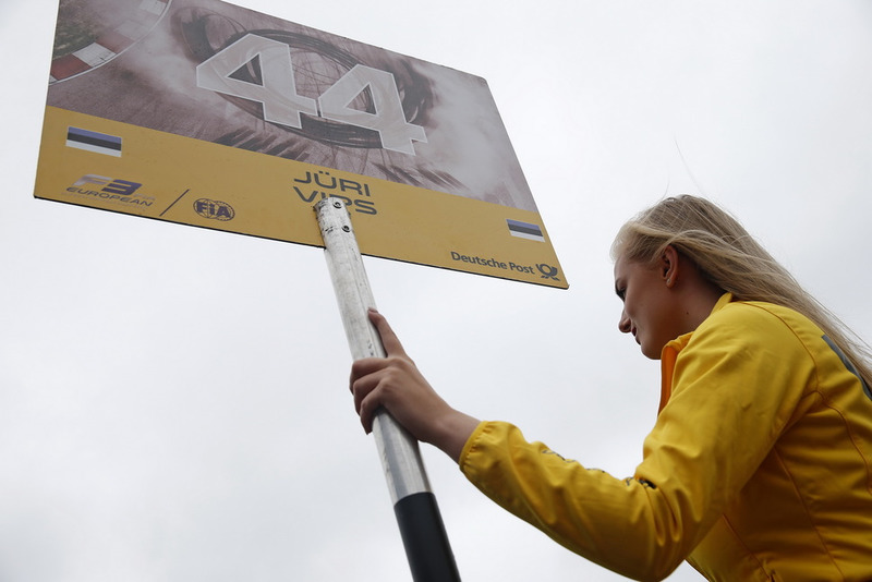 Chica de la parrilla para Jüri Vips, Motopark Dallara F317 - Volkswagen