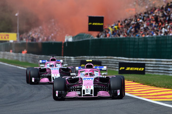 Esteban Ocon, Racing Point Force India VJM11 y Sergio Pérez, Racing Point Force India VJM11