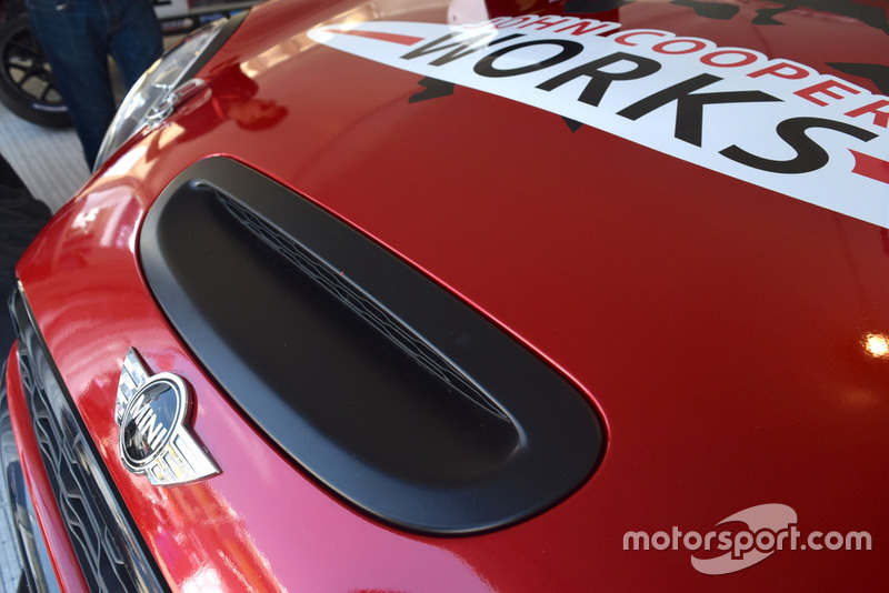 Mini John Cooper Works Lite, Mini Italia, dettaglio anteriore