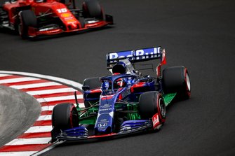 Daniil Kvyat, Toro Rosso STR14, Charles Leclerc, Ferrari SF90