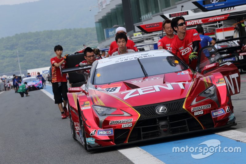 #38 Lexus LC500 (Cerumo) - Yuji Tachikawa (JPN/44) & Hiroaki Ishiura (JPN/38): Tachikawa ist der Marathonmann im Feld. Er hat 23 Saisons auf dem Buckel, wurde 2001, 2005 und 2013 Meister und ist ein wahrer Fuji-Spezialist: Acht von 18 Siegen feierte er dort. Seit 2019 führt er auch das Cerumo-Team. Ishiura holte zwei Super-Formula-Titel.