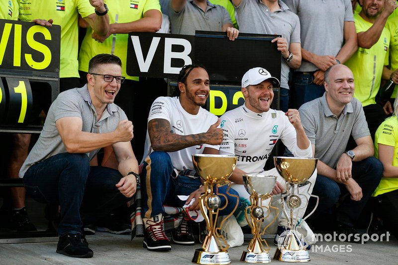 Valtteri Bottas, Mercedes AMG F1, 2nd position, Lewis Hamilton, Mercedes AMG F1, 1st position, and the Mercedes team celebrate a perfect result