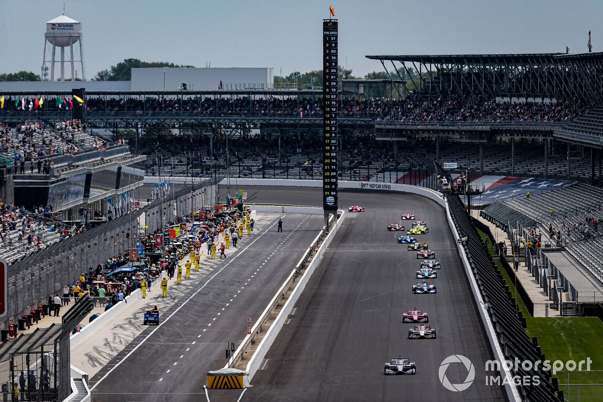 Romain Grosjean, Dale Coyne Racing with RWR Honda liera el pelotón en la pace laps