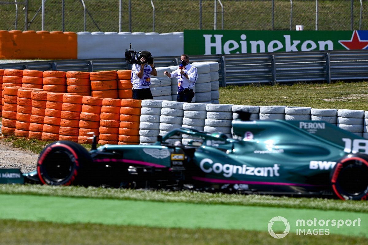 Martin Brundle, Sky TV talks track side as Lance Stroll, Aston Martin AMR21 drives by