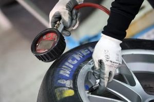 Controllo della pressione di gonfiaggio di uno pneumatico Michelin